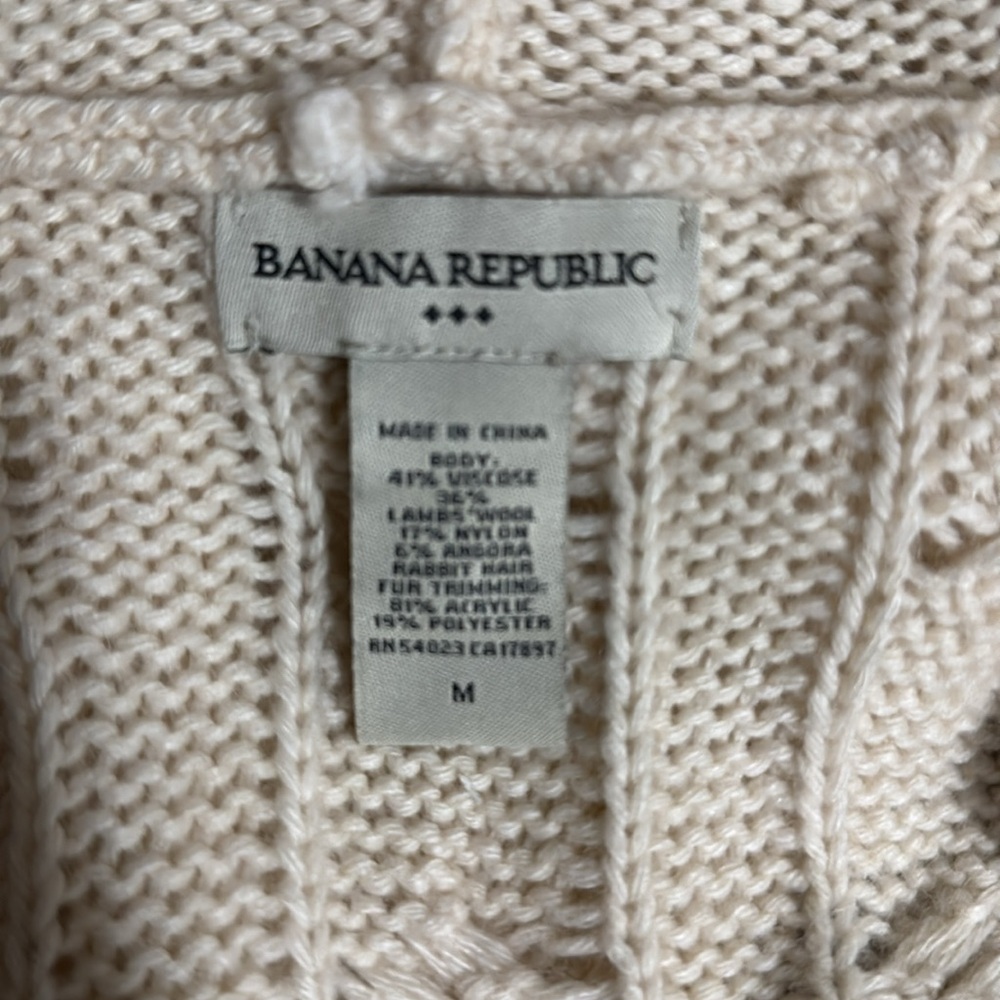 Banana Republic Cream Cable Knit Cardigan with Faux Fur Collar hoodie. - Picture 7 of 8